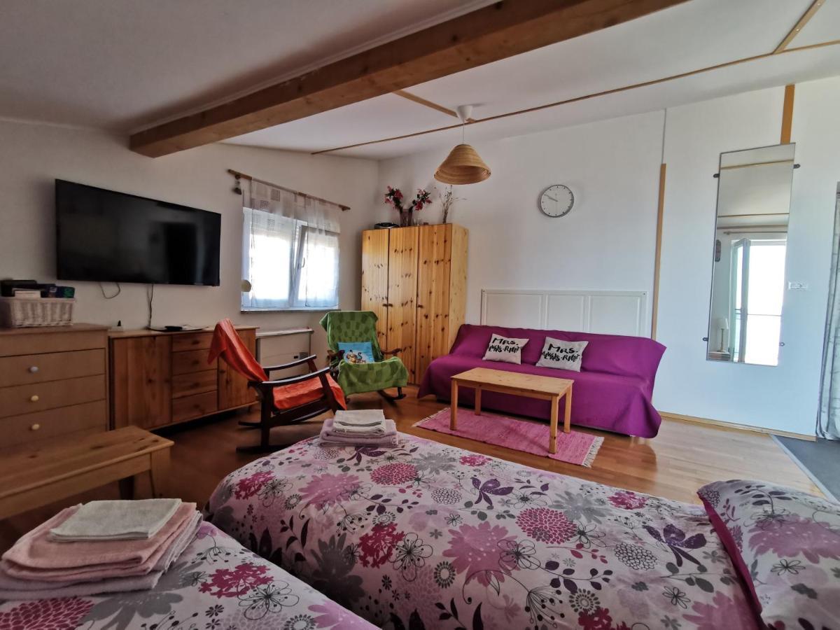 Anita Studio Apartment With Terrace Rijeka Exterior foto
